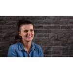 Lastolite Urban Collapsible Background 1.5x2.1m Painted White/Industrl Grey Brick - Image 18